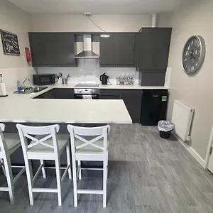 Hosted By Ryan - 1 Bedroom Liverpool